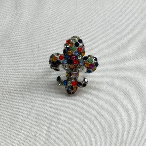 Ring - Picture 1 of 3